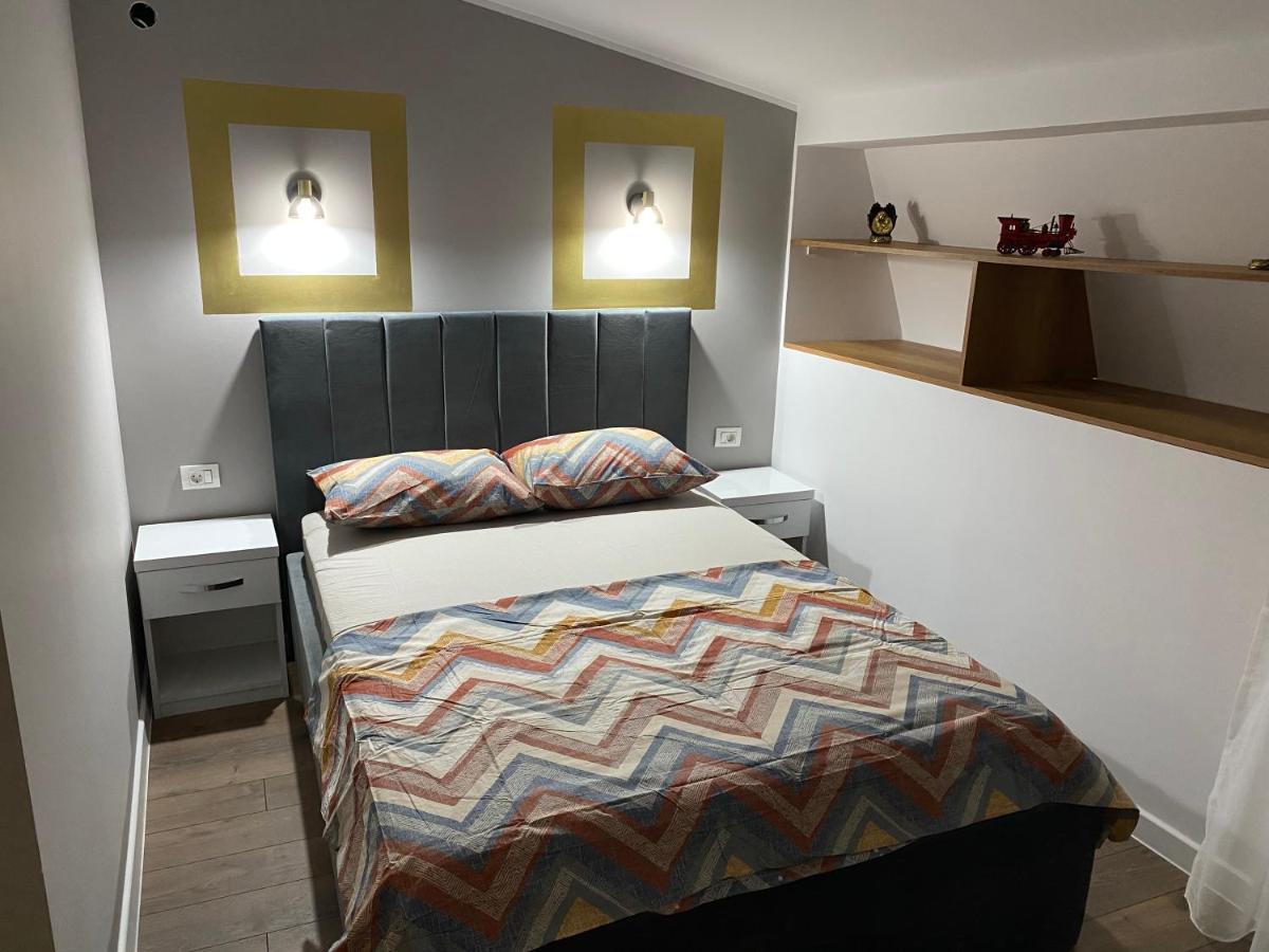 Valivillas Rezidence Bukares Bagian luar foto