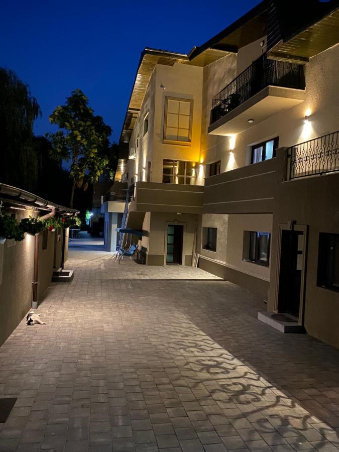 Valivillas Rezidence Bukares Bagian luar foto