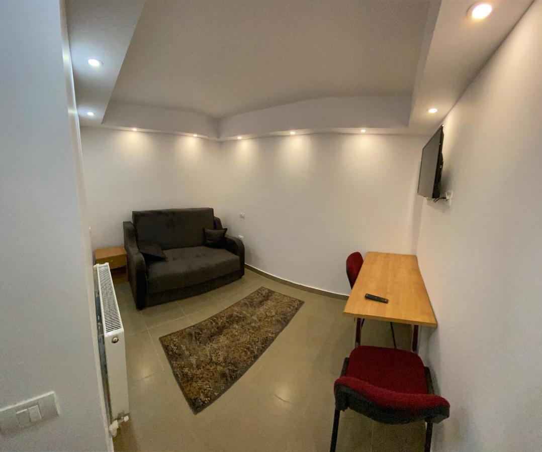 Valivillas Rezidence Bukares Bagian luar foto