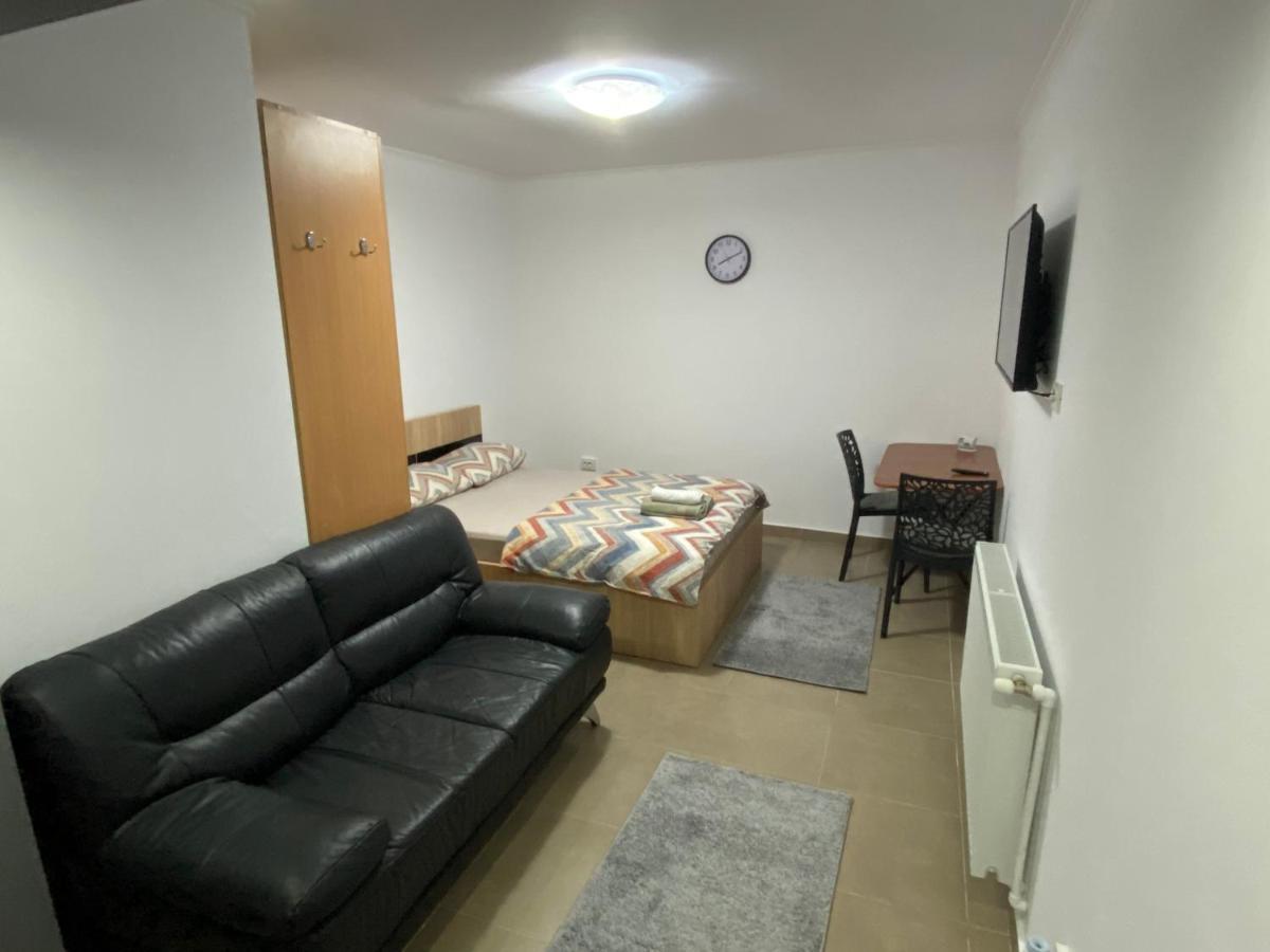 Valivillas Rezidence Bukares Bagian luar foto