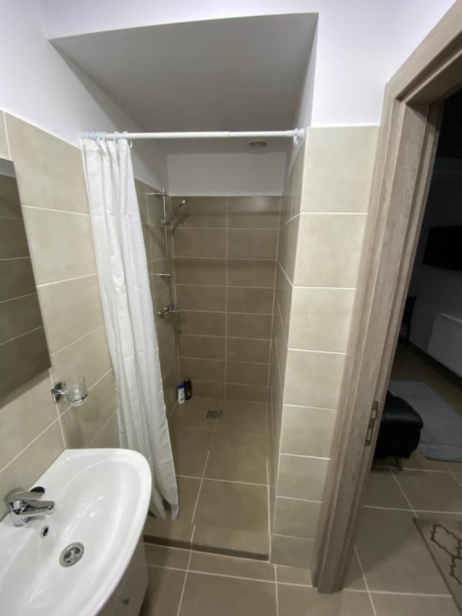 Valivillas Rezidence Bukares Bagian luar foto