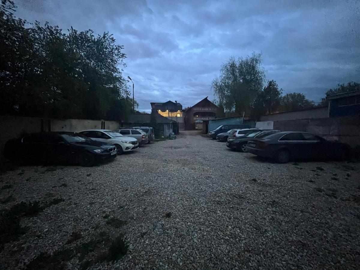 Valivillas Rezidence Bukares Bagian luar foto